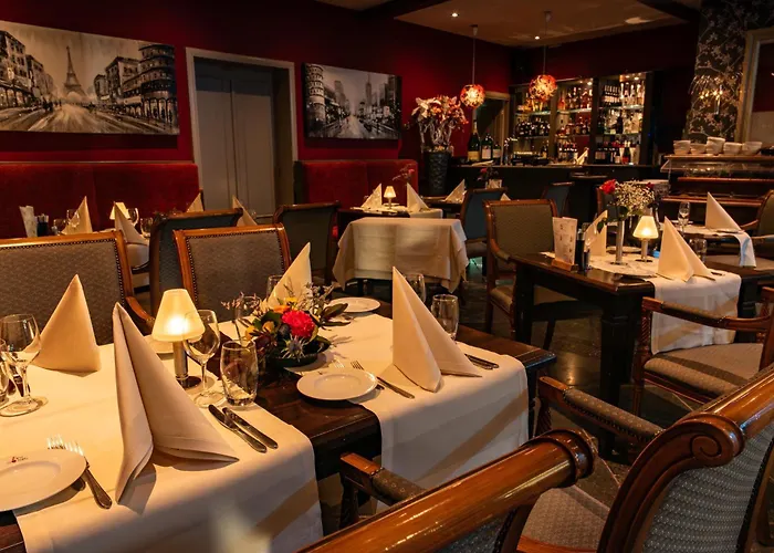 Отель Port Cleve 3*