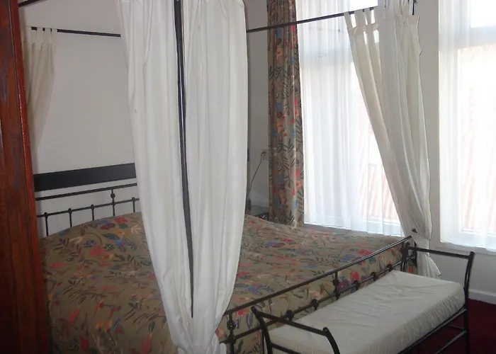 Отель Port Cleve