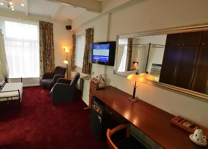 Port Cleve Энкхейзен